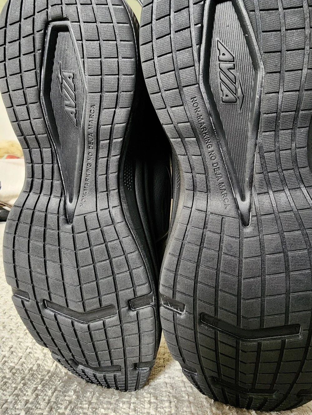 NWT Avia Black Leather Velcro Sneakers